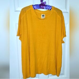 FREE PEOPLE TSHIRT XLARGE BEAUTIFUL SAFFRON COLOR